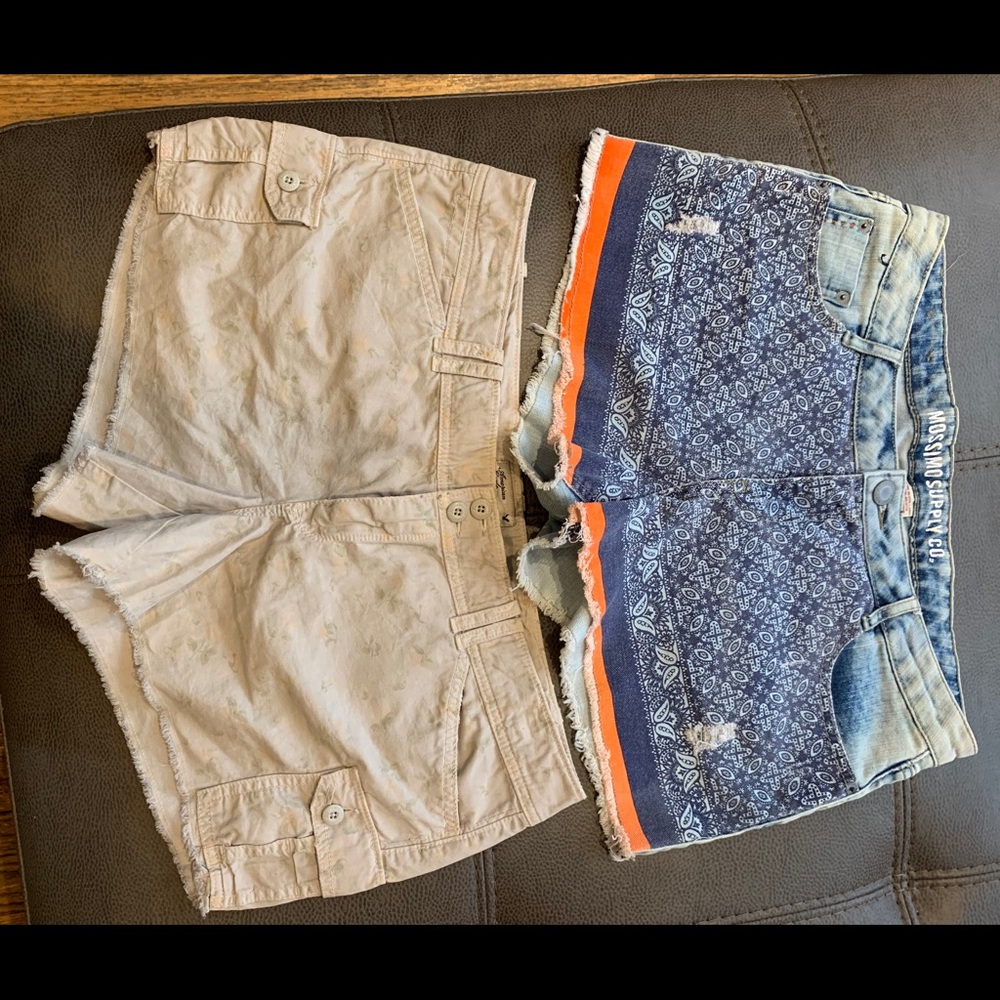 💕Lot of 2 shorts💕